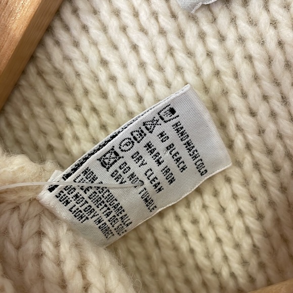 United Colours of Benetton Shetland Sweater - Picture 6 of 13
